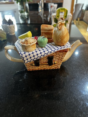 Picnic teapot ceramic - picnic,