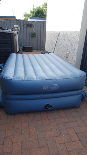 Aerobed raised inflated double