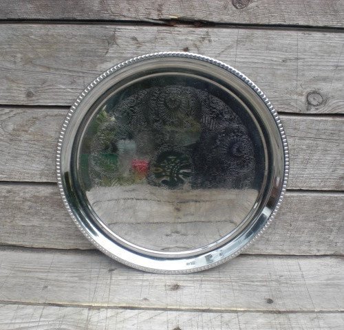 Vintage round serving tray - serving,