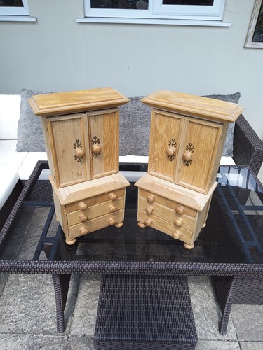 Pair apprentice piece - a,