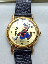 Walt Disney GOOFY Gold Tone Backwards Time Keeping Pedre Watch with box NOS