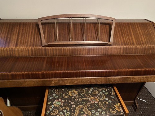 Eavestaff mini piano - eavestaff, english