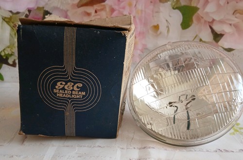 5712 sealed beam headlight - g&c,