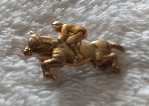 Small gold tone horse - small,