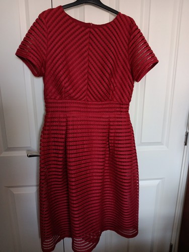Boohoo knee length red - length, dress