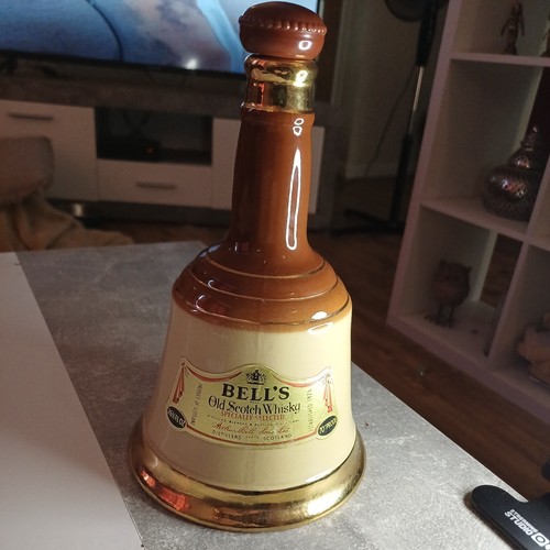 Bells scotch whisky bell - bells,