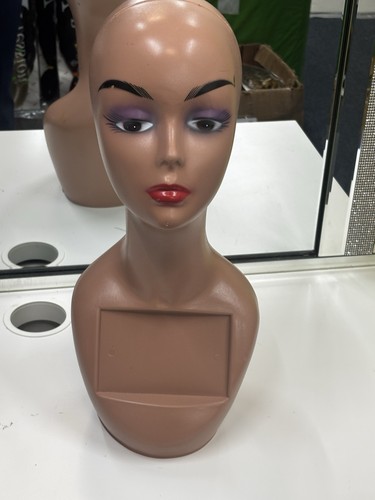 Female mannequin head with - mannequin,