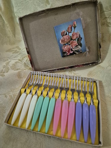 Vintage pastel cake forks set - forks,