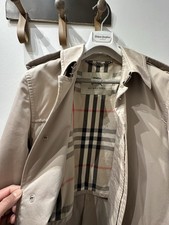 Burberry Men's Single-Breasted Beige Trench Coat Raincoat Size 40/50M. Excellent