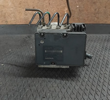 Volvo V70 ABS Pump & Control Module ECU 2002