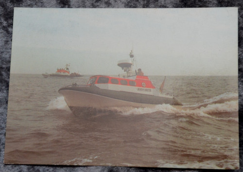 65949 postcard distress