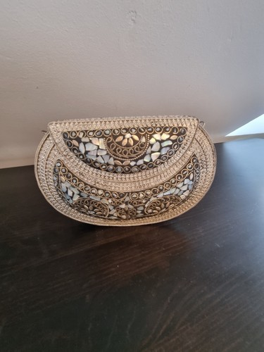 Beautiful shell handbag - shell,