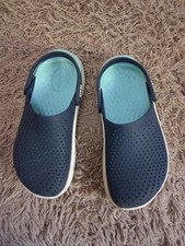 Ladies CROCS Size 5 VGC.