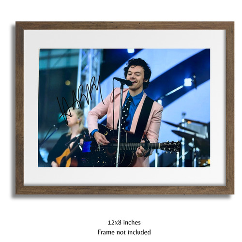 Harry styles hand signed - harry,
