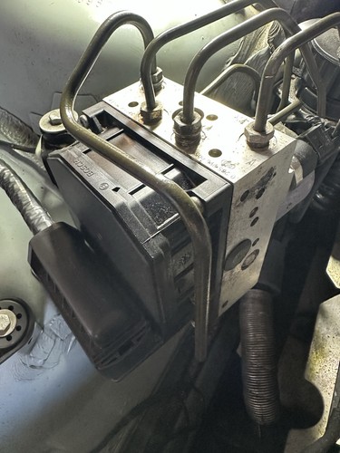 Bmw e38 abs pump 265 - e38, 0