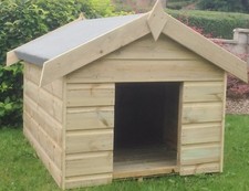 WOODEN DOG KENNEL T&G