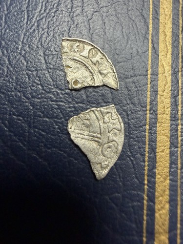 Pair saxon scandinavian - saxon,