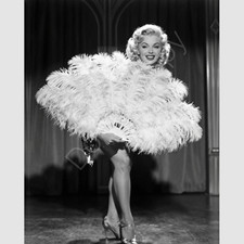 Blond fan dancer - blond,