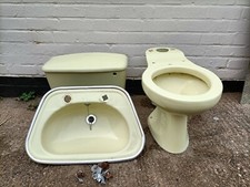 Royal Doulton Primrose Close Coupled W/C With Matching Basin Vintage 1970s