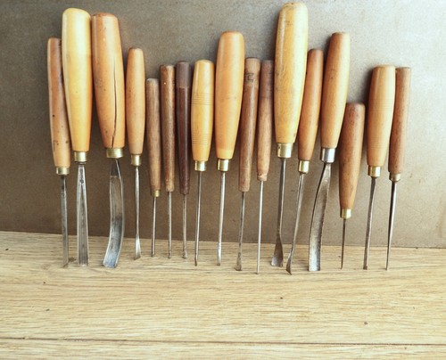 Joblot vintage carving chisels
