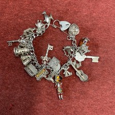 Vintage (1960/70s) Stunning Sterling Silver Charm Bracelet. Heart Lock.