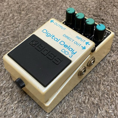 Boss digital delay guitar - dd-3,