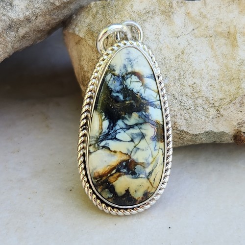 New lander variscite pendant - new,