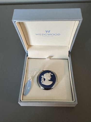 New wedgwood jasper muse - new,