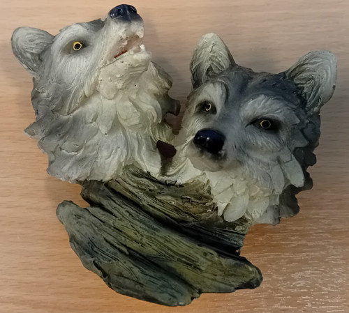 Wolves heads figure resin - heads,