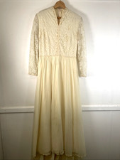 Vintage Cream Lace & Chiffon