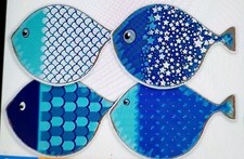 4 FISH SWIMMING 2D rustic