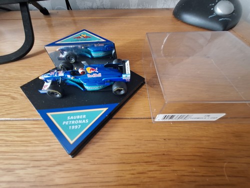 Red bull diecast f1 - bull,
