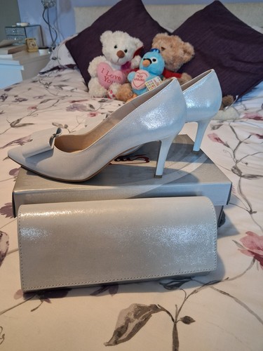 Emis ice shimmer bow - "emis",