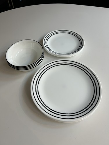 Rare 19pc corelle - rare,