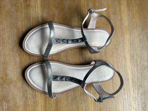 Ladies clarks size - 5, uk