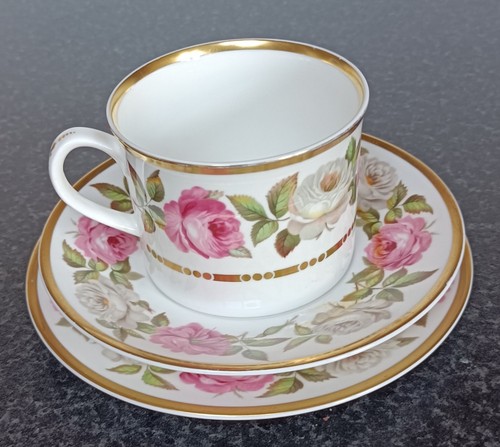 Royal worcester porcelain - royal,