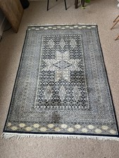 Hand Knotted Wool Persian Rug