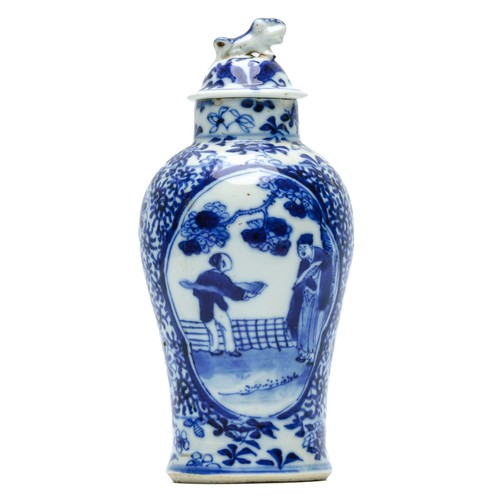 Chinese porcelain vase - vase, cover