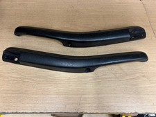 Triumph Stag ** Door trim DOOR PULL ** Pair black, small slit to RH one