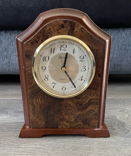 Seiko dark wooden quartz - dark,