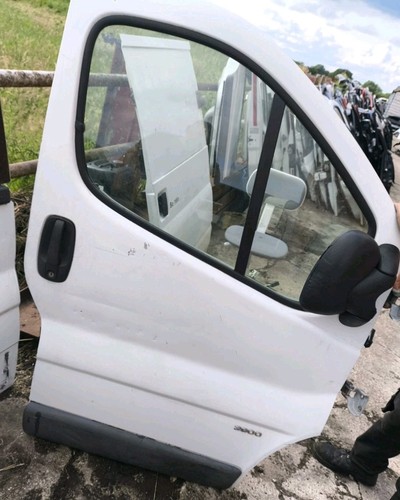 Vauxhall vivaro renault - vauxhall,
