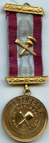 Gilt masonic jewel - masonic,