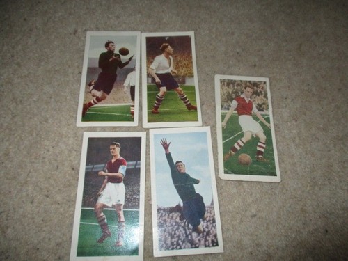 Football cards chix famous - 6, cards,
