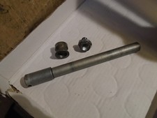 HONDA CBR1000 FH -FJ '87-88  SC21   FRONT WHEEL SPINDLE, SPACER AND BOLT.