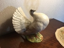BESWICK FANTAIL PIGEON, NO 1614. RARE PIECE MADE FROM 1959-1969 EXCELLENT COND.