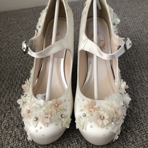 Stunning hand decorated - stunning,