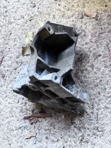 Focus mk1 engine bracket - engine,
