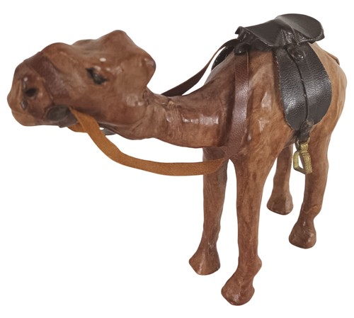 Camel figurine handcrafted - figurine,