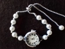 Stunning pearl silver plated - stunning,