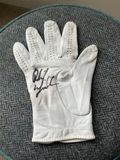 Phil Mickelson signed golf glove